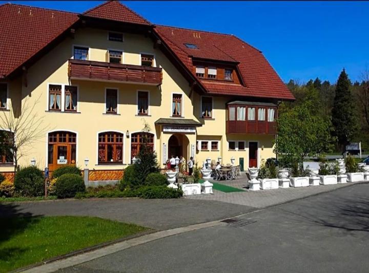 Gasthaus Pension Doerenkrug - Restaurant Augustdorf Ngoại thất bức ảnh