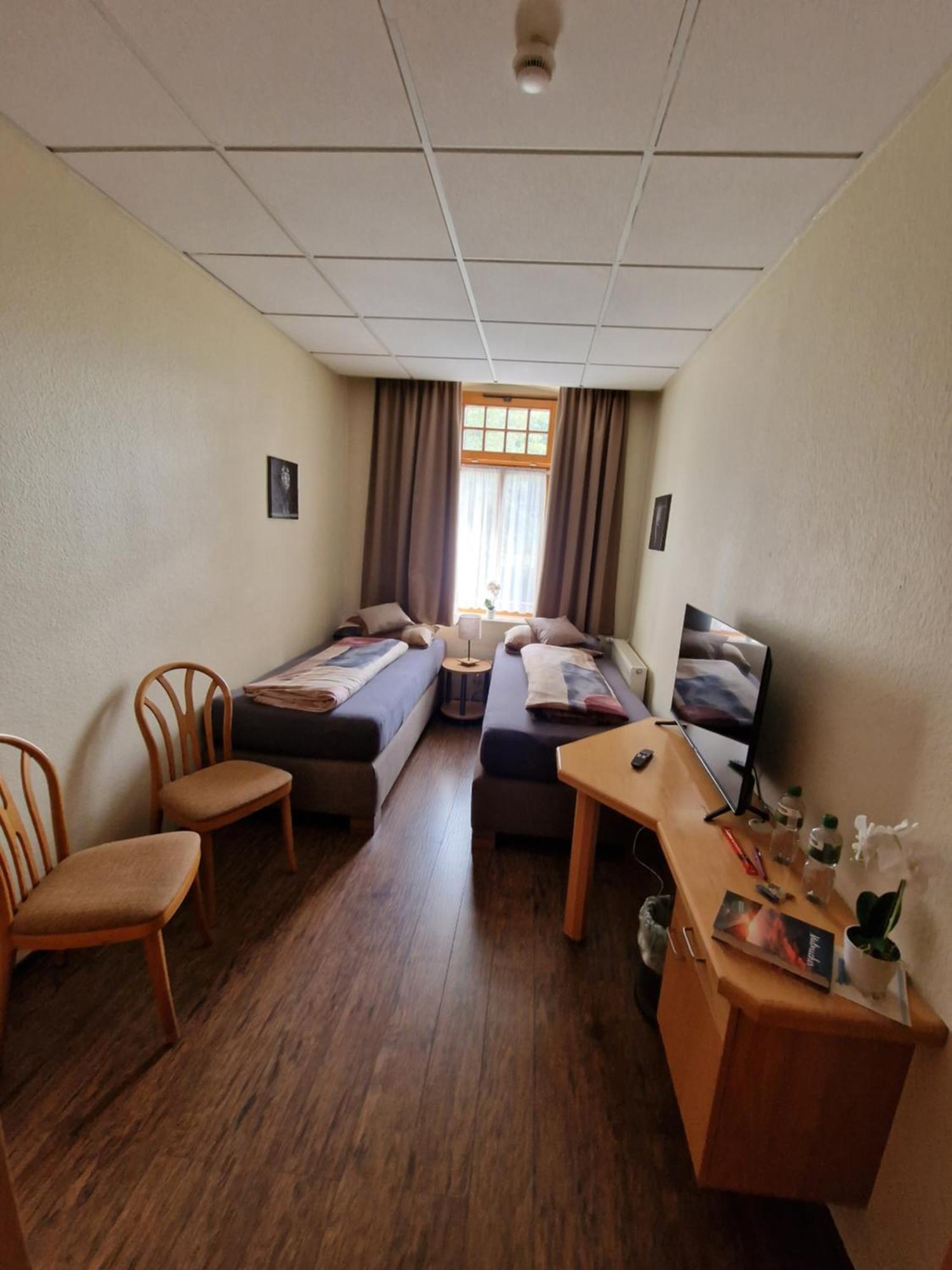 Gasthaus Pension Doerenkrug - Restaurant Augustdorf Ngoại thất bức ảnh